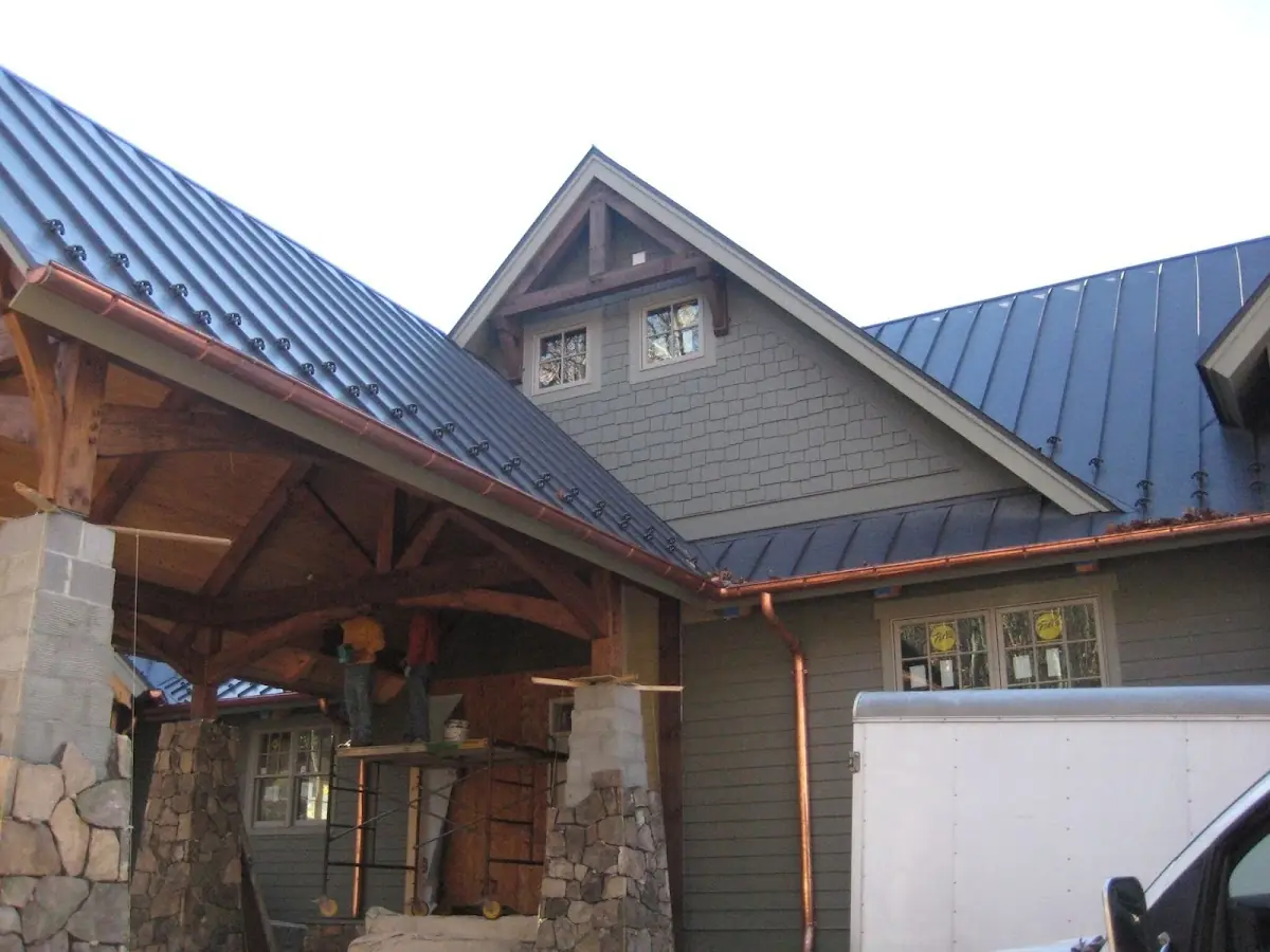 Craftsman Roofing team delivering quality roofing work in Elizabethville